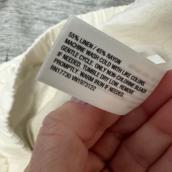 3 Pairs of Linen Shorts, Old Navy, Amazon Basics and Universal Thread Size XL - Picture 9 of 10